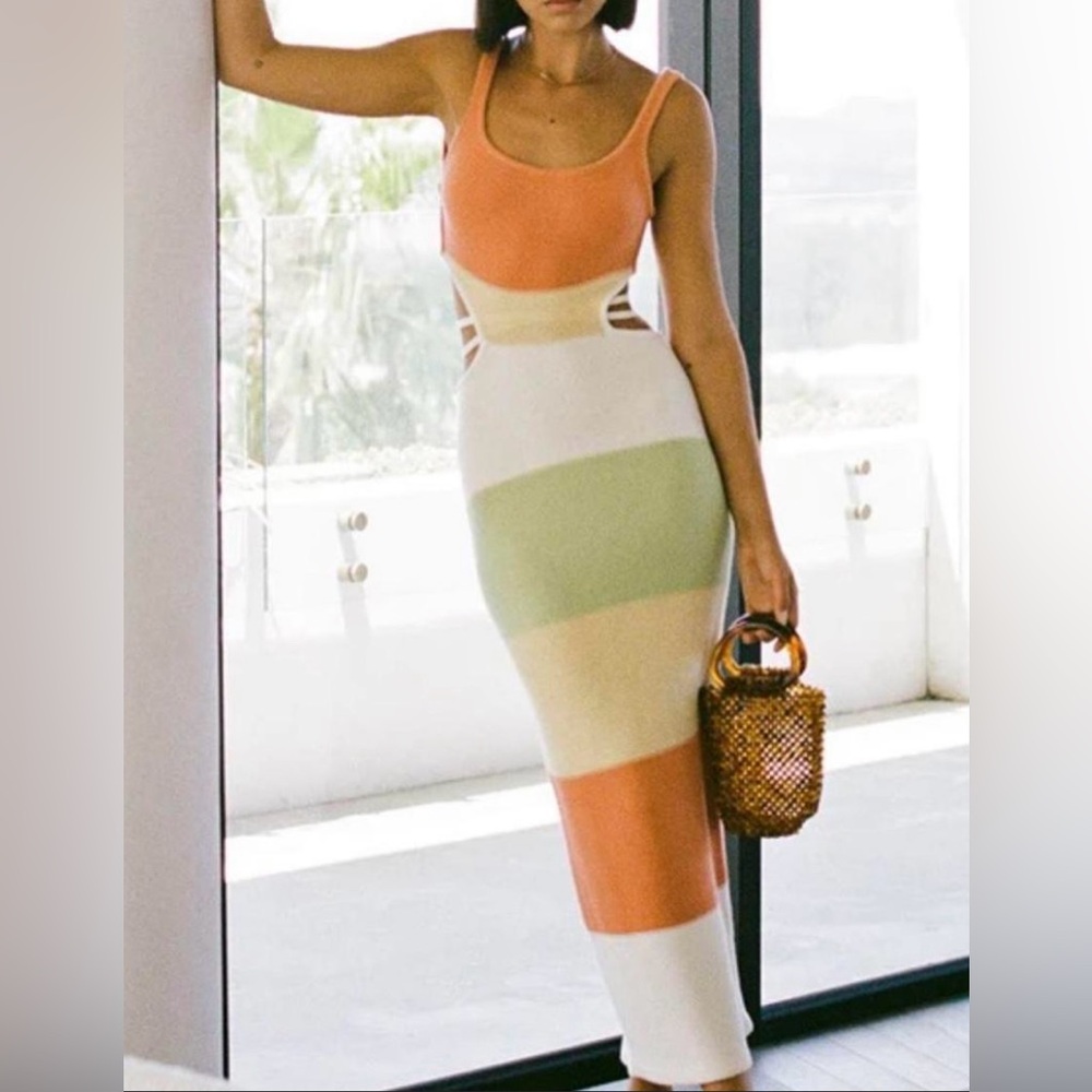 Colorful Striped Sleeveless Dress - Picture 2 of 3